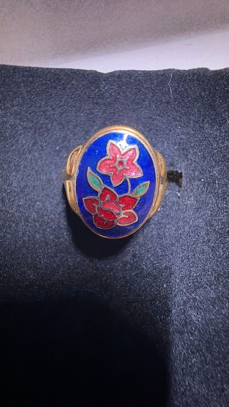 Cloisonne gold-toned ring